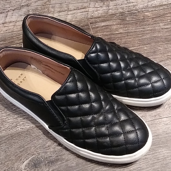 A new day sneakers - Picture 2 of 15